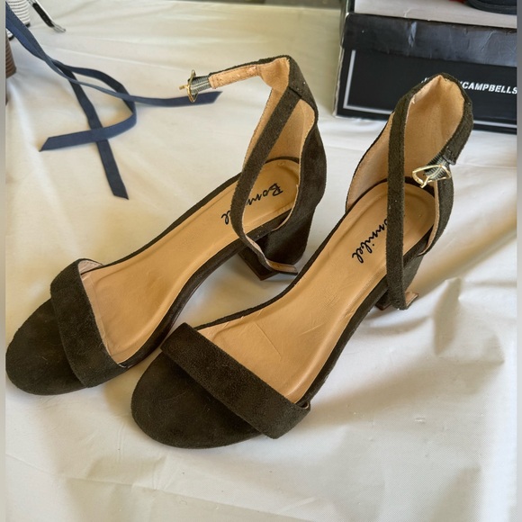 Target Brand Olive Green Suede Heels - Picture 1 of 4